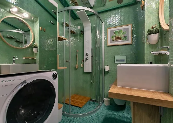 2 Bedroom 'marley' Apartment *