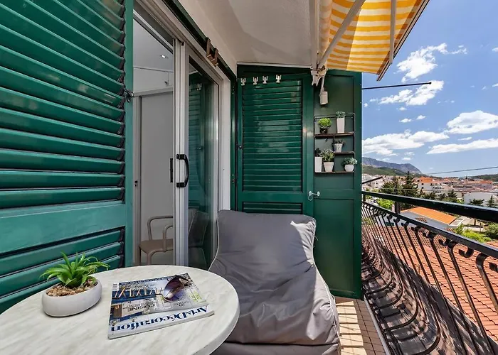 2 Bedroom 'marley' * Makarska